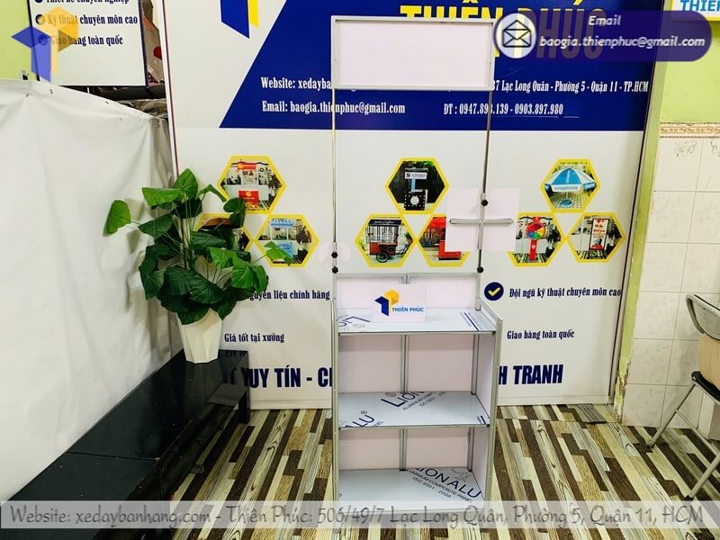 Thiết kế quầy booth sampling gấp gọn tiết kiệm diện tích, phù hợp bán hàng lưu động