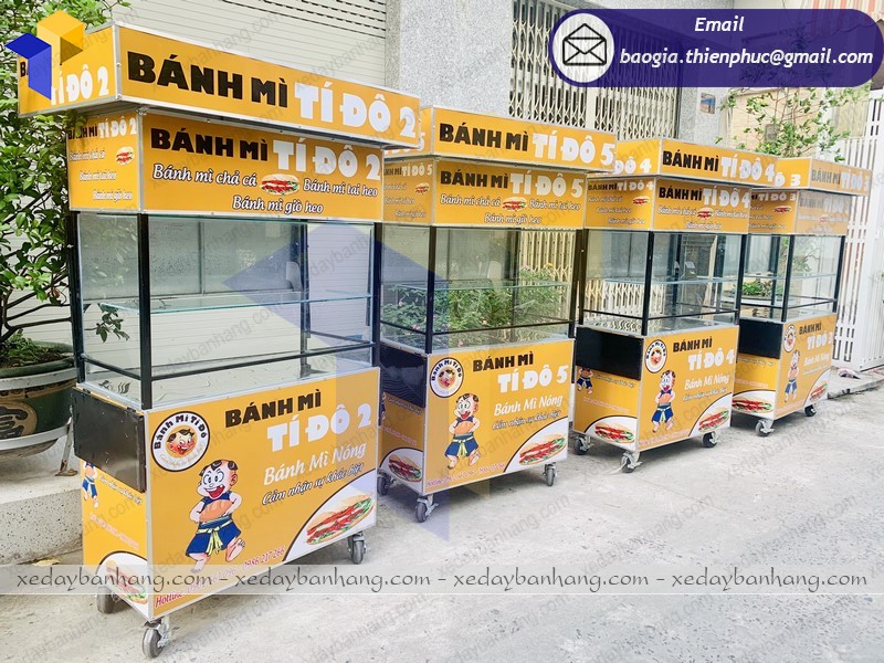 xe bán bánh mì