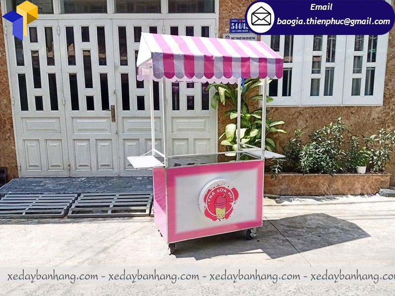 trang trí tủ trà sữa bắt mắt 