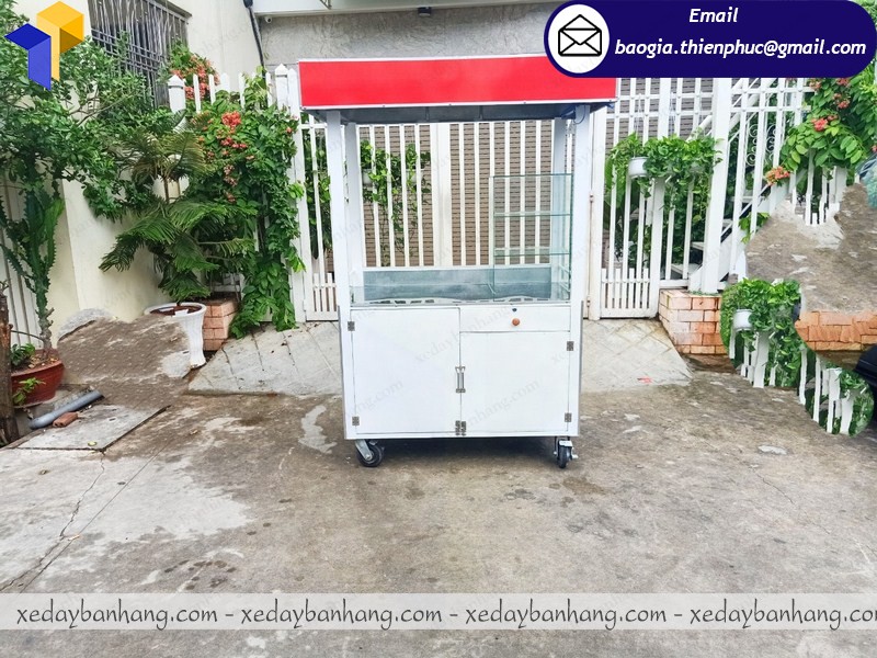 quầy bán gà rán giá bao nhiêu