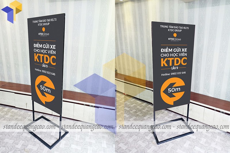 standee chân sắt ngoài trời 