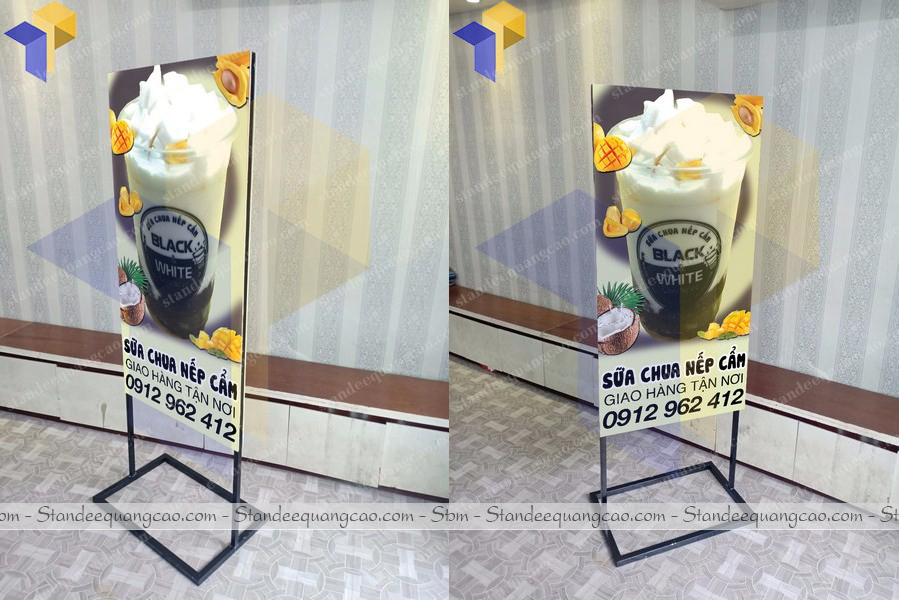 chân standee chắn gió