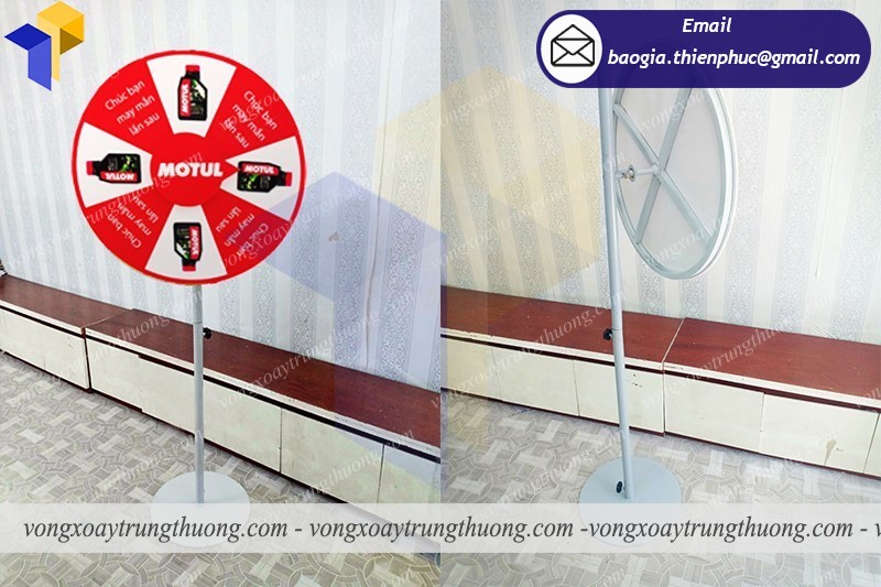 làm vòng quay may mắn chân đứng