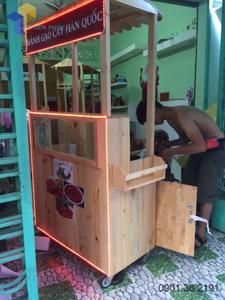 xe bán bánh gạo cay hàn quốc đẹp     