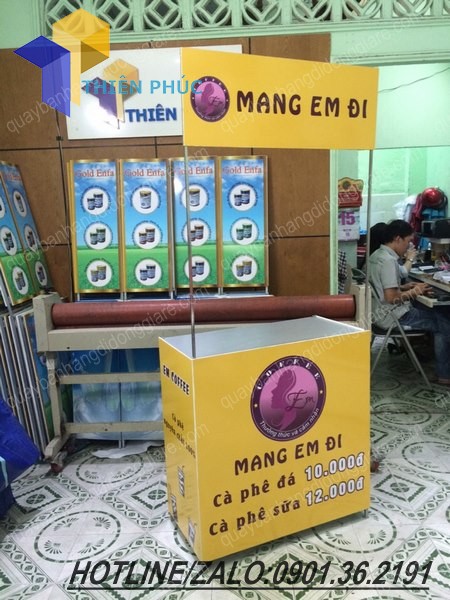 dia-chi-lam-quay-lap-rap-ban-ca-phe-di-dong-tien-loi