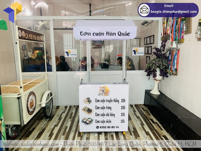 xe bán cơm cuộn Hàn Quốc